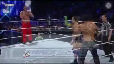 Quem acha wrestling fake &eacute; mto sem no&ccedil;&atilde;o, como que a pessoa assiste uma luta dessas e tem a pachorra de falar que &eacute; encena&ccedil;&atilde;o?