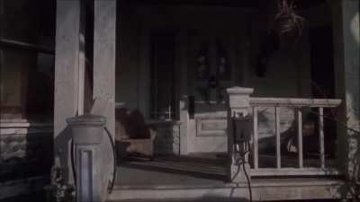 The Burbs (1989) - The zoom ins done in this scene are an homage to The Good, The Bad, and The Ugly (1966)