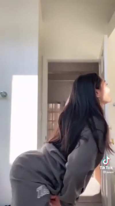 Avani&rsquo;s 🍑 is so 🔥🔥