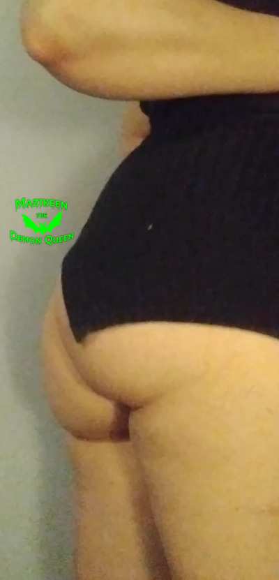 Just a peak at your present from @mazi<wbr>keend<wbr>emonq<wbr>ueen