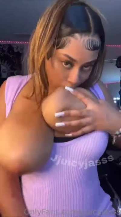 ️ ️