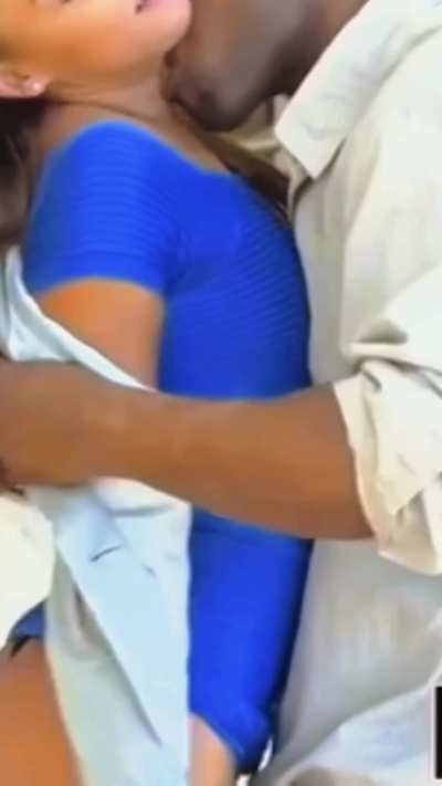 Kiss by kiss, Prince Yahshua shows why he&rsquo;s daddy