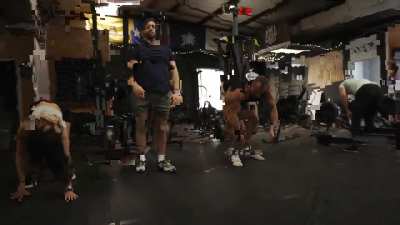 ExtraEmily Crossfits with Friends 🏋️&zwj;♀️