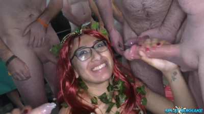 Live NOW: Cosplay bukkake facials and snowballing with Samantha and Desi Mouse