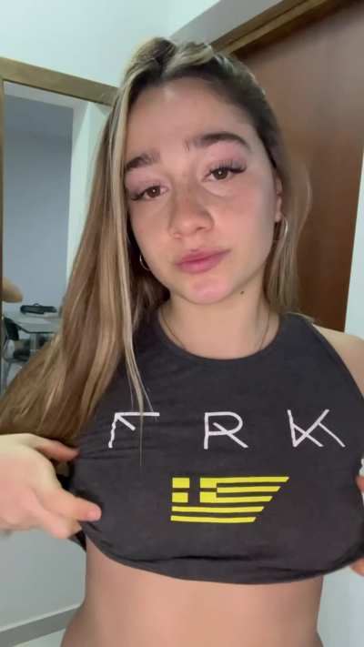 Your friendly neighbour titty reveal [Reveal]