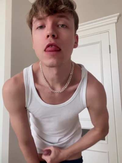 😈