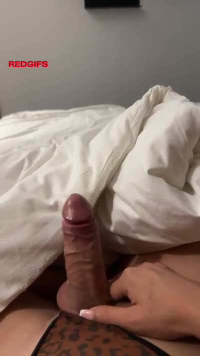 Do you enjoy watching mommy doing handjob?