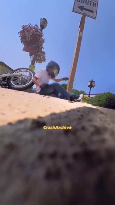 Biker&rsquo;s Leg Snapped In Half