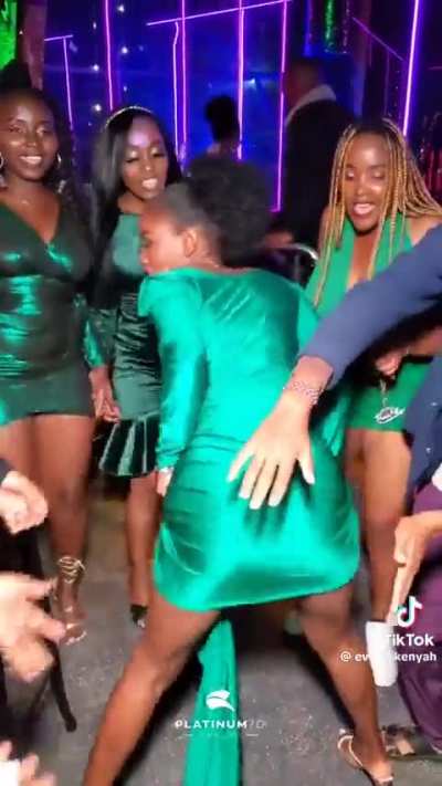 Kenya ladies lime
