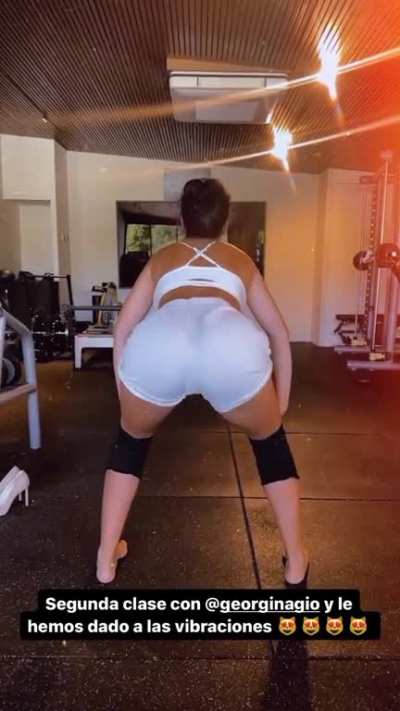 How good Georgina is working hard and we are happy about it, we are waiting for more hot twerk 🍑