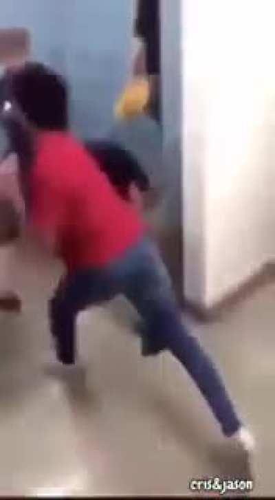 (NSFW) Bully gets ass beat for slapping the kid .