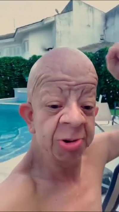 Bruce Please come to brazil and save this nigga he's on the percs again🤦🏾&zwj;♂️