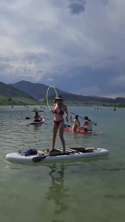 my gf&rsquo;s first time hooping on a paddle board, still very proud
