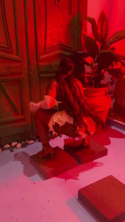 🍑 twerking
