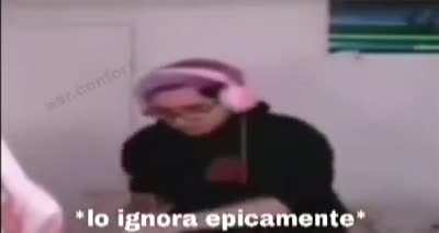 Alguien:pone el video de un tipo siendo lanzado hacia su Mu3rt3 en la secci&oacute;n de memes en el server de late El chat: Bandeado por edgy Late: