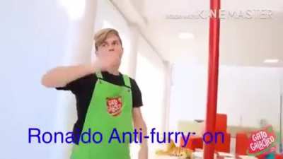 "Furry &eacute; a doen&ccedil;a, e eu sou a cura" -Ronaldo, 2020