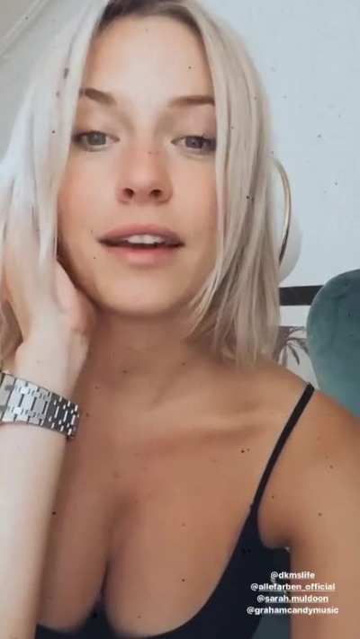 Deep cleavage