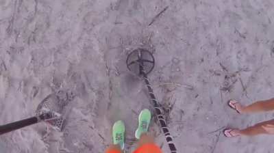 Couple in desperate need of detectorist find one standing nearby