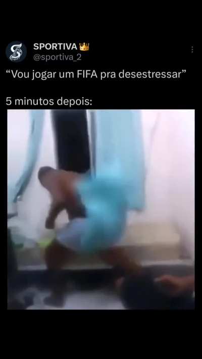 Quem nunca ficou puto por perder no Fifinha?