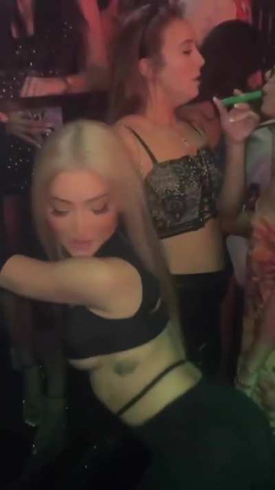 Nikita grinding