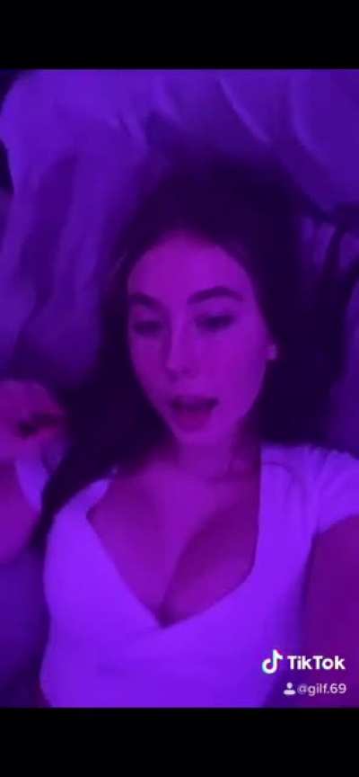 😻