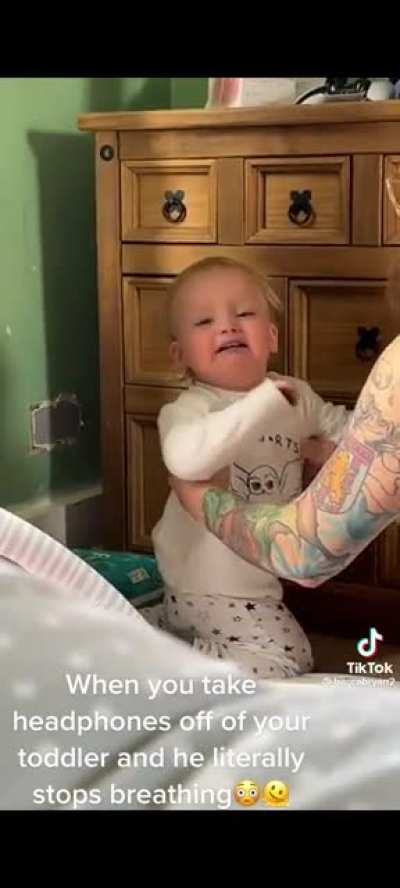 The baby was too stunned to.. breathe.