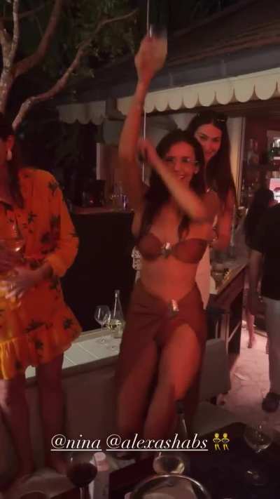 Nina Dobrev