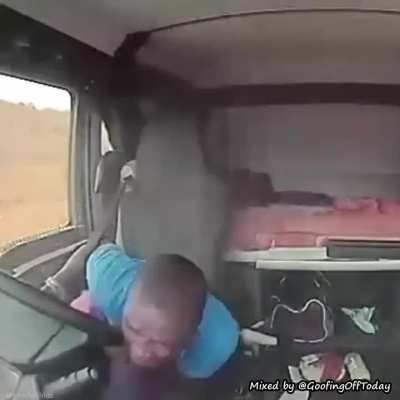 &acirc;&uml;&iuml;&cedil; Duality of Life &acirc;&uml;&iuml;&cedil; He Was So Happy Until He Saw What Was On The Road