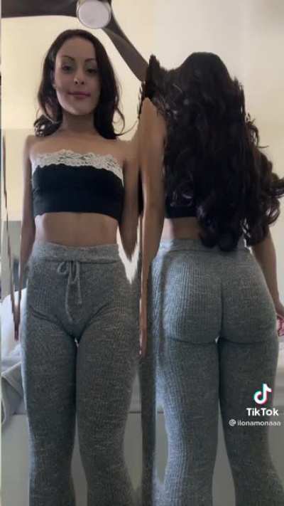 Damn The 🐱 &amp;amp; Legs Look Juicy