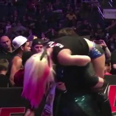 I remember this making rounds on the internet a few years ago &amp;amp; people were shocked, but Alexa just laughed it off 👋🍑