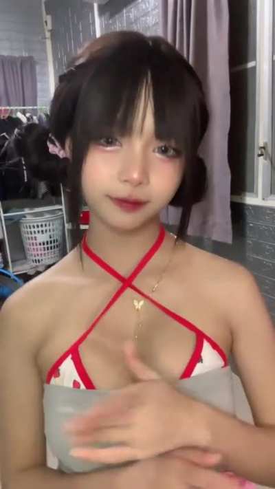 Cute Thai girl 🧡