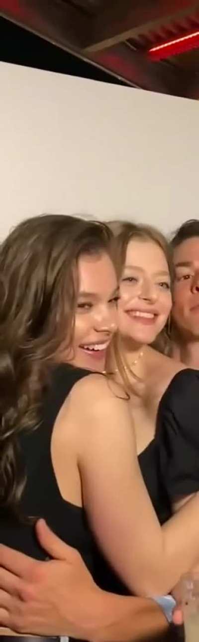 Hailee steinfeld