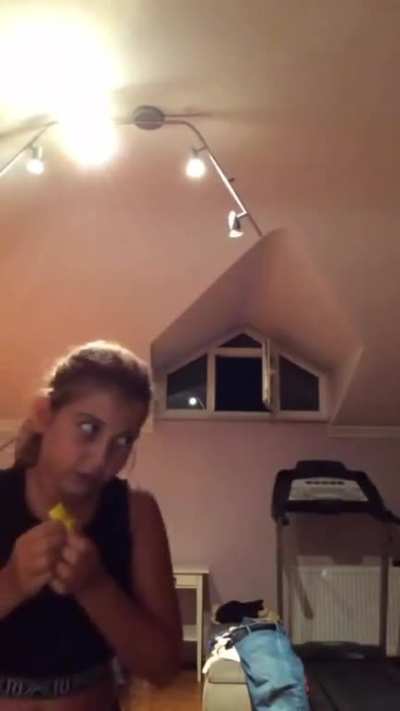 to inhale helium