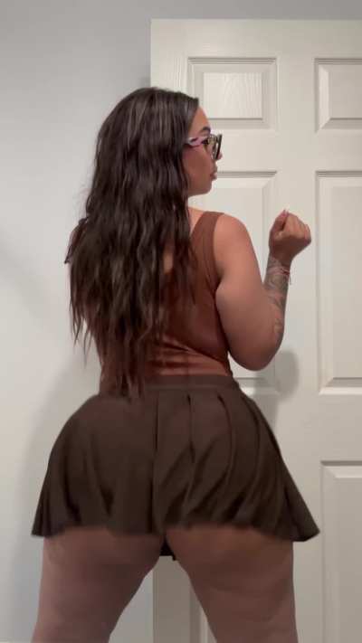 mesmerizing 🍑