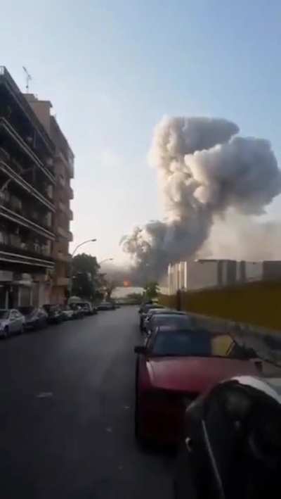 Footage of the explosion in Beirut in 2020 from different angles 