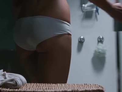 Kate Beckinsale in her white undies