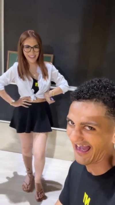 Vazou V&iacute;deo Completo Da Mari &Aacute;vila Junto Com O Primo Dela