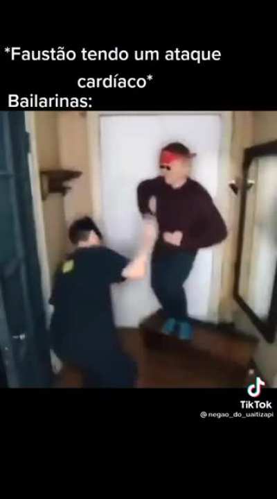 (&amp;gt;&deg;-&deg;)&amp;gt;