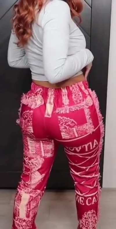 She's working them hips🔥