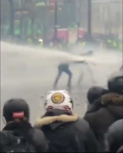 Hier &agrave; Paris (&acirc;mes sensibles s'abstenir ?)