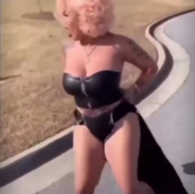 Me celebrating as Tits Fortune when Brand-aid&trade;&rsquo;s passive leaves me at one health only to be hit by a minion and die.