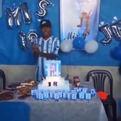 Mau t invito a mi cumple con esta temática, ay pozole