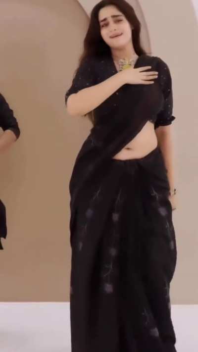 Ayesha Khan 
