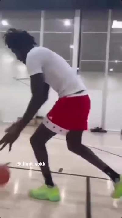 No good to be short in basketball