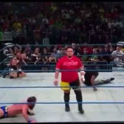 Samoa Joe dodging his opponents is one of the funniest things &amp;amp; most realistic of reactions you can have in a match 😅