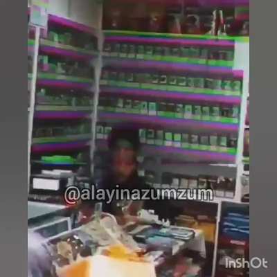 8 Mart kadınlar g&uuml;n&uuml;nde PKK'lı feministlere su satmayan efe gıdayı hatırlamak gerek