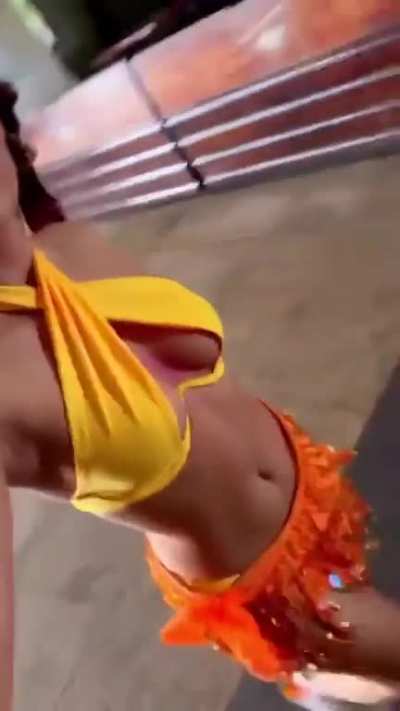 francia Raisa