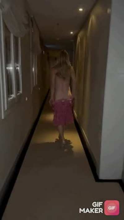 50s Naughty Wi(f)e. Mythical Level Hotel Dare