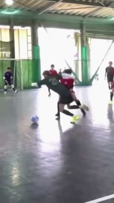 Awesome Feint 👀🔥 IG: takato.niioka21, 7futsal