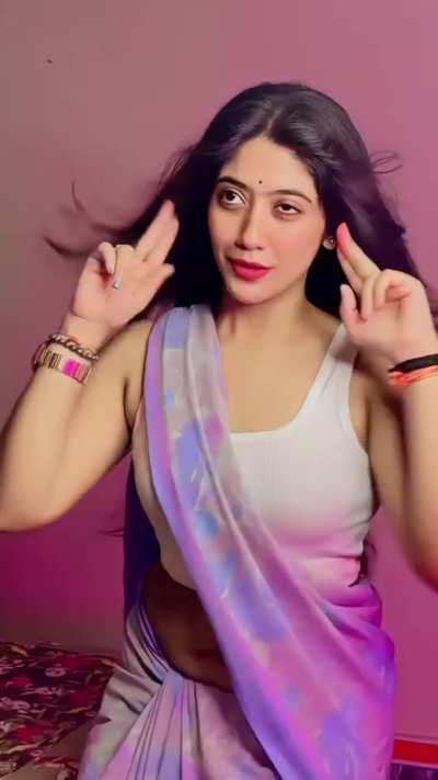 Ankhi Saha dancing